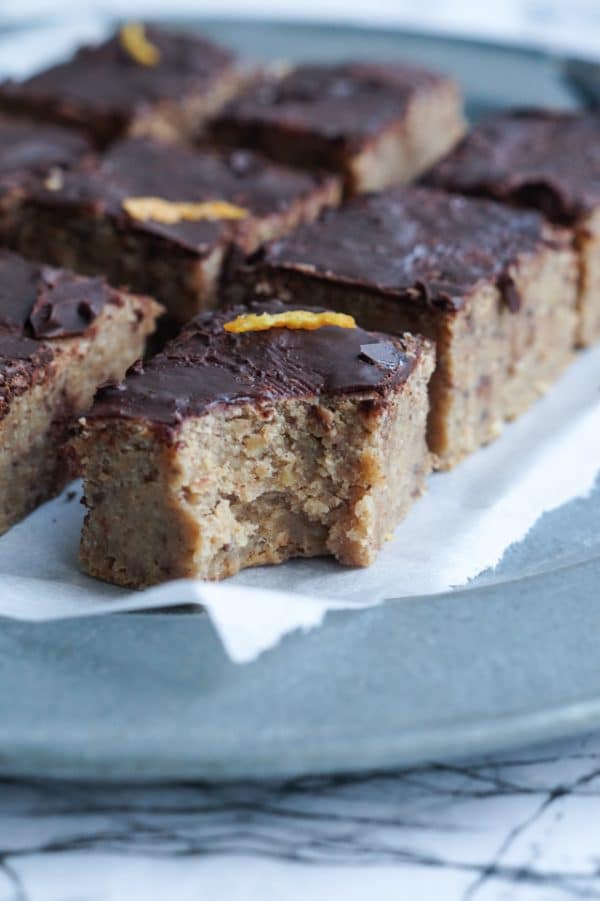 Kage med kikærter, appelsin og chokolade