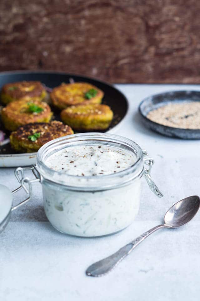Agurkedressing - dressing til falafler