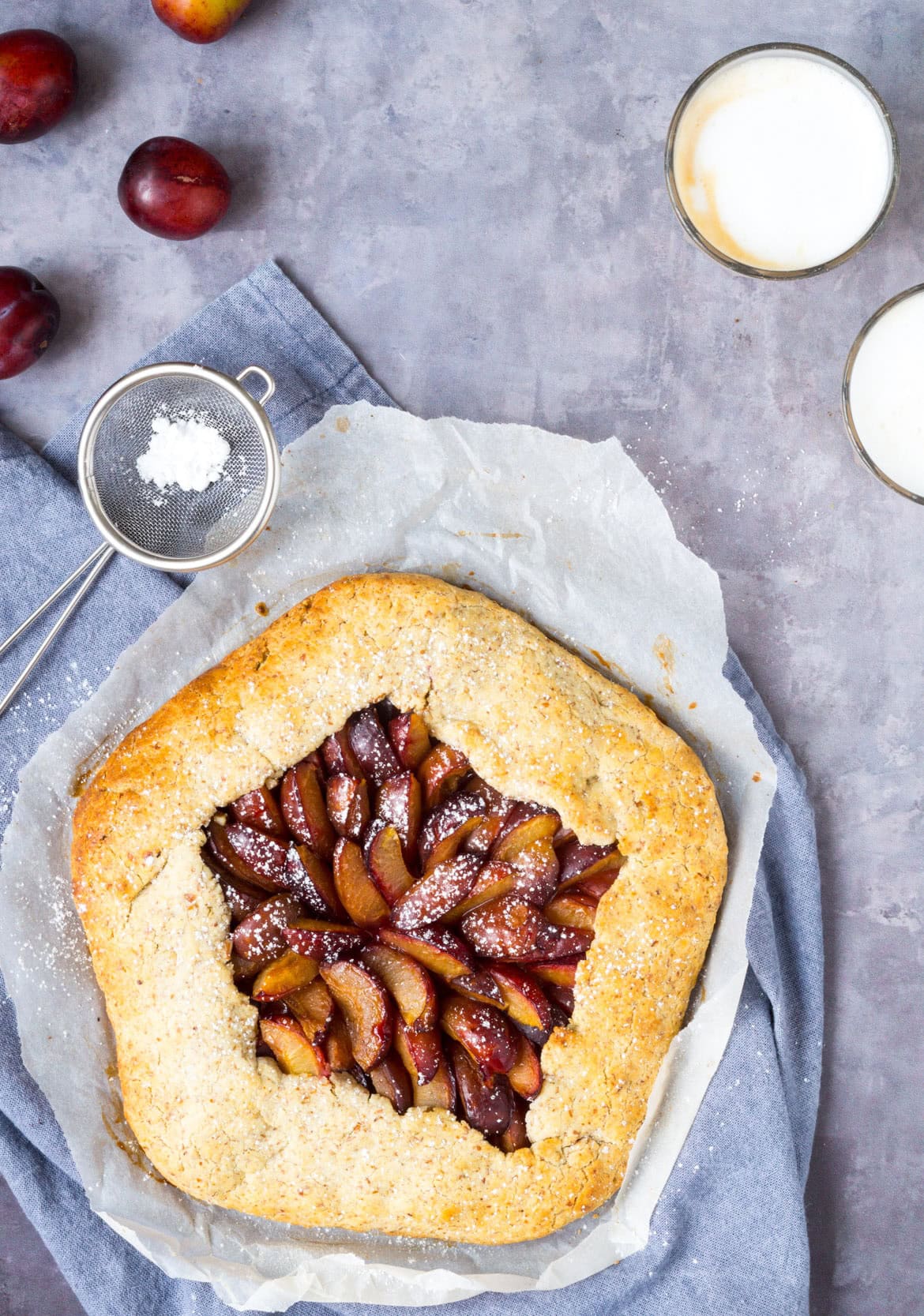 Blomme galette - blommetærte med mandelmel