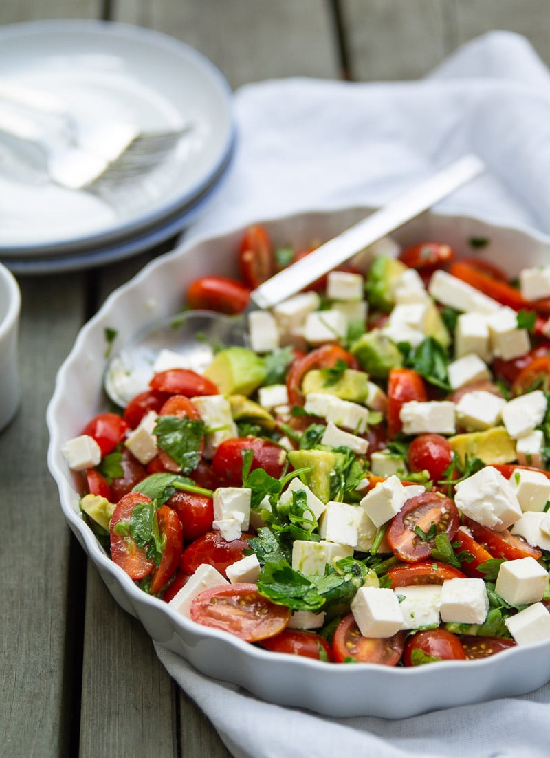 Simpel tomatsalat med avocado