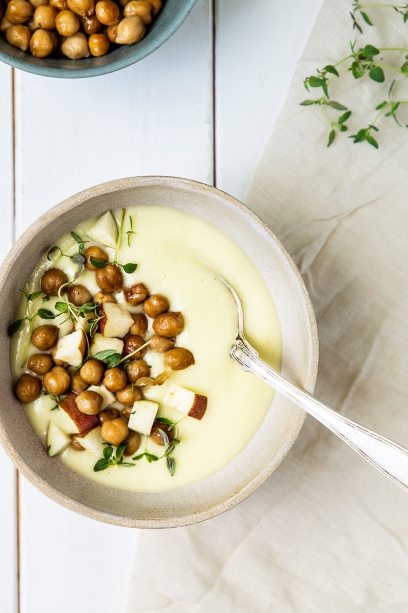Vegetarisk kartoffelsuppe med porre