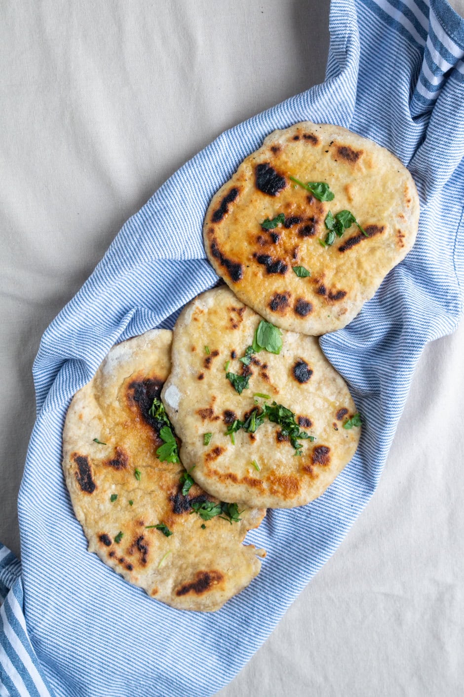 Nemme grove naanbrød