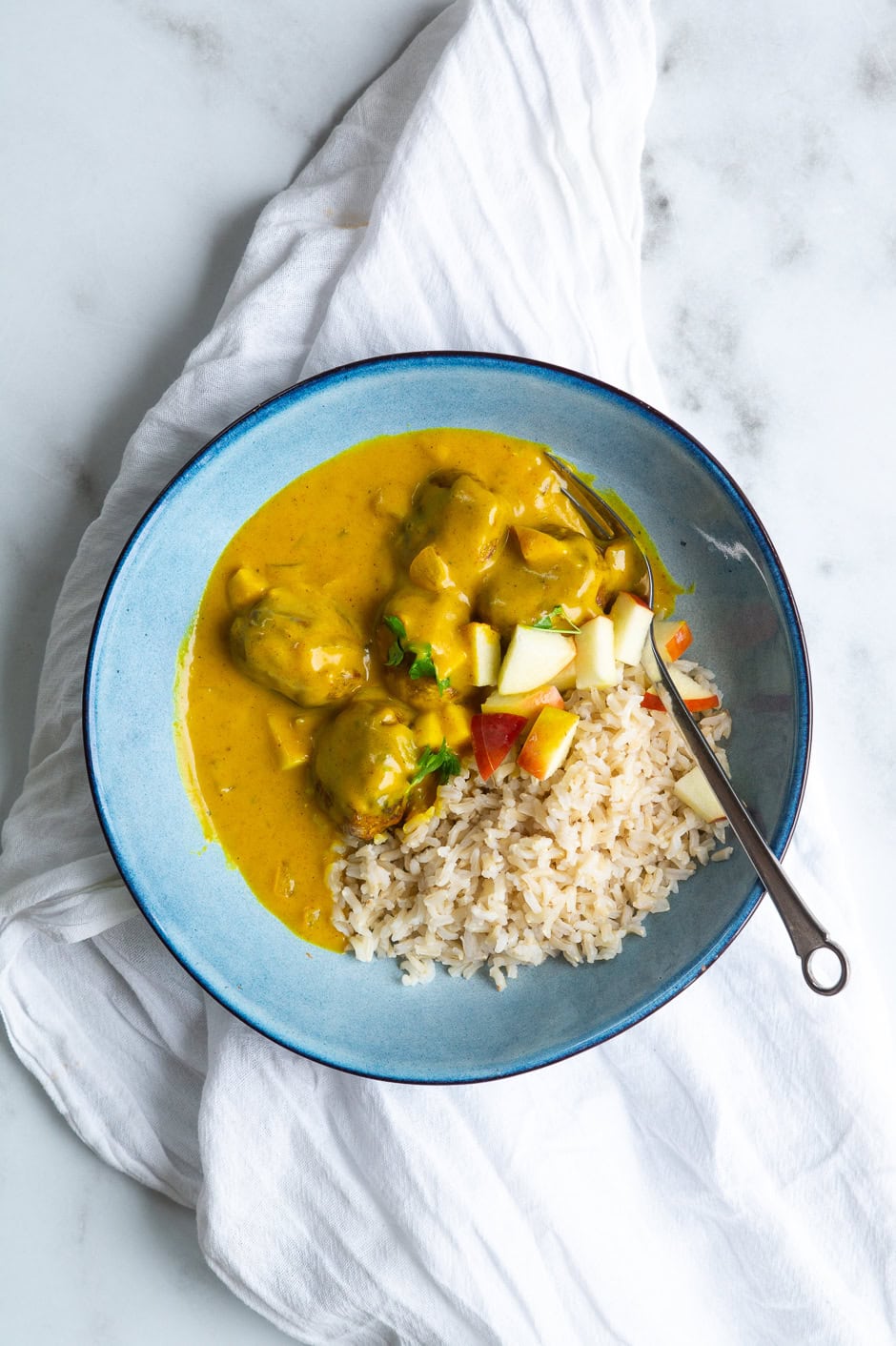 Vegetariske boller i karry