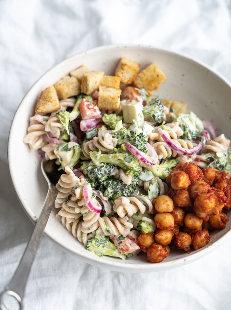 Pastasalat med broccoli
